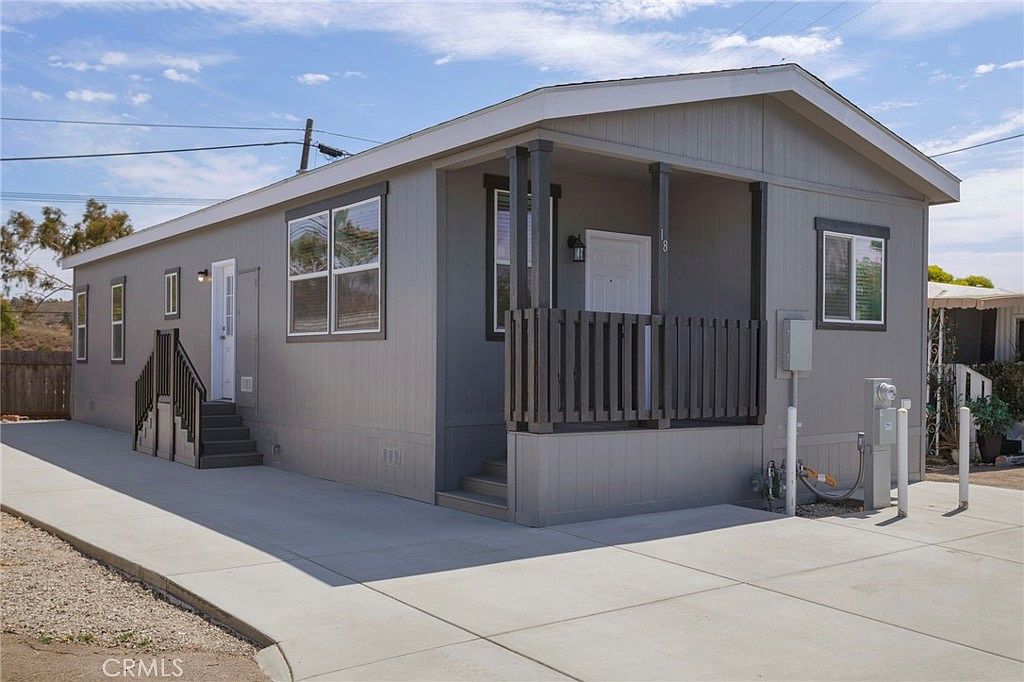 3030 Oceanside Blvd Space 18 photo 4