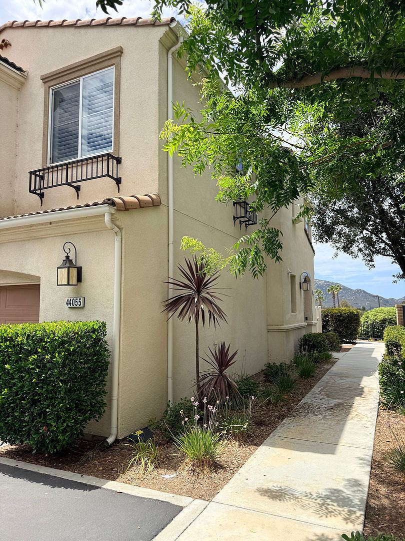 44055 Calle Luz photo 2