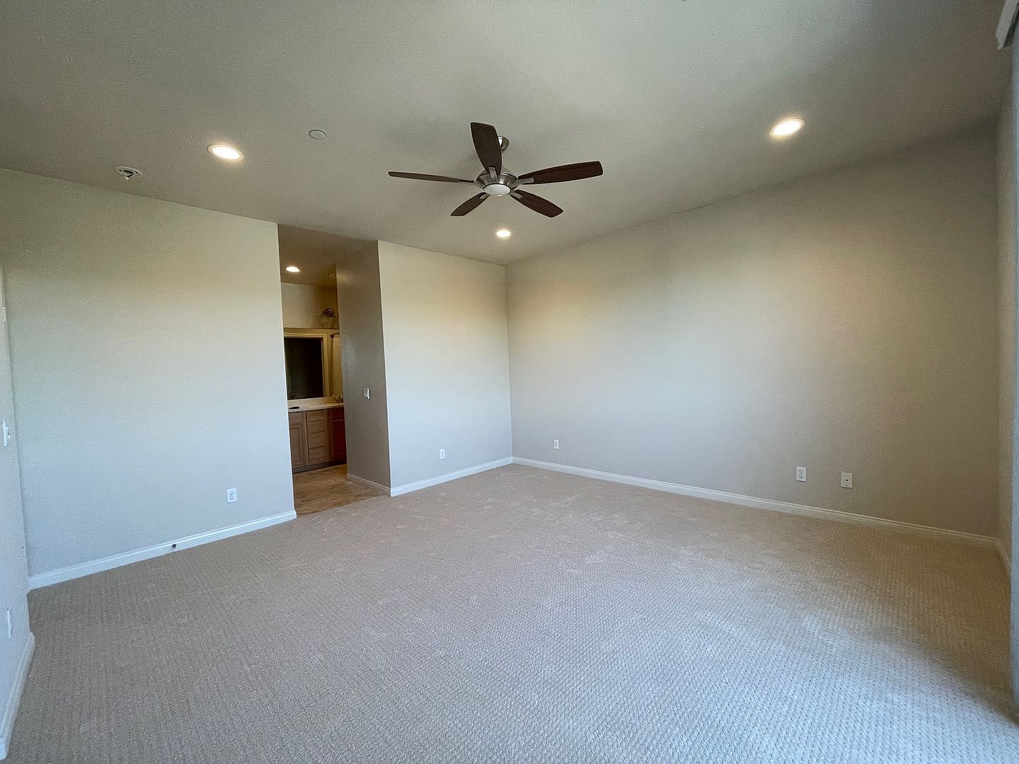 534 Camden Yards Way photo 5