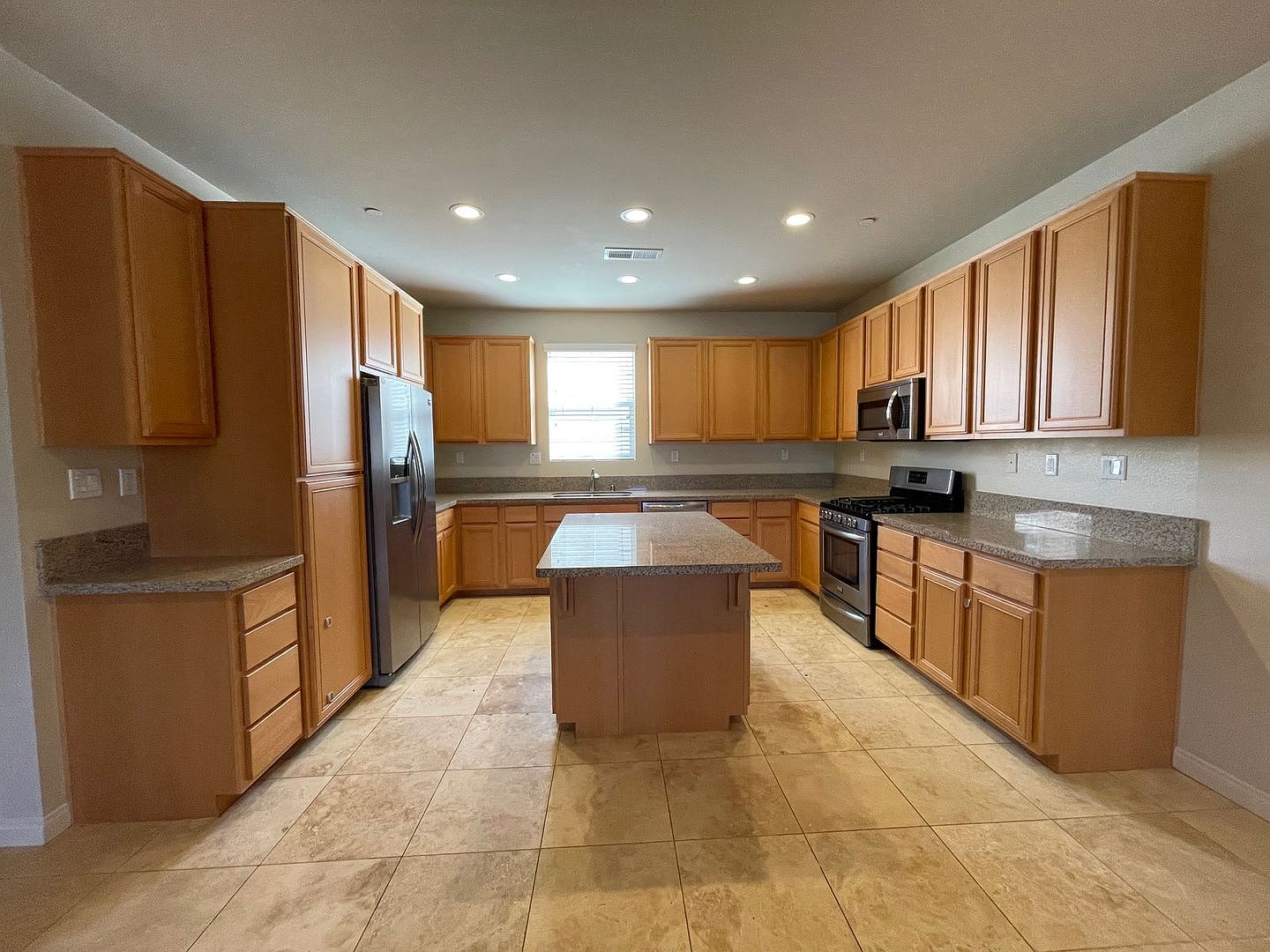 534 Camden Yards Way photo 4