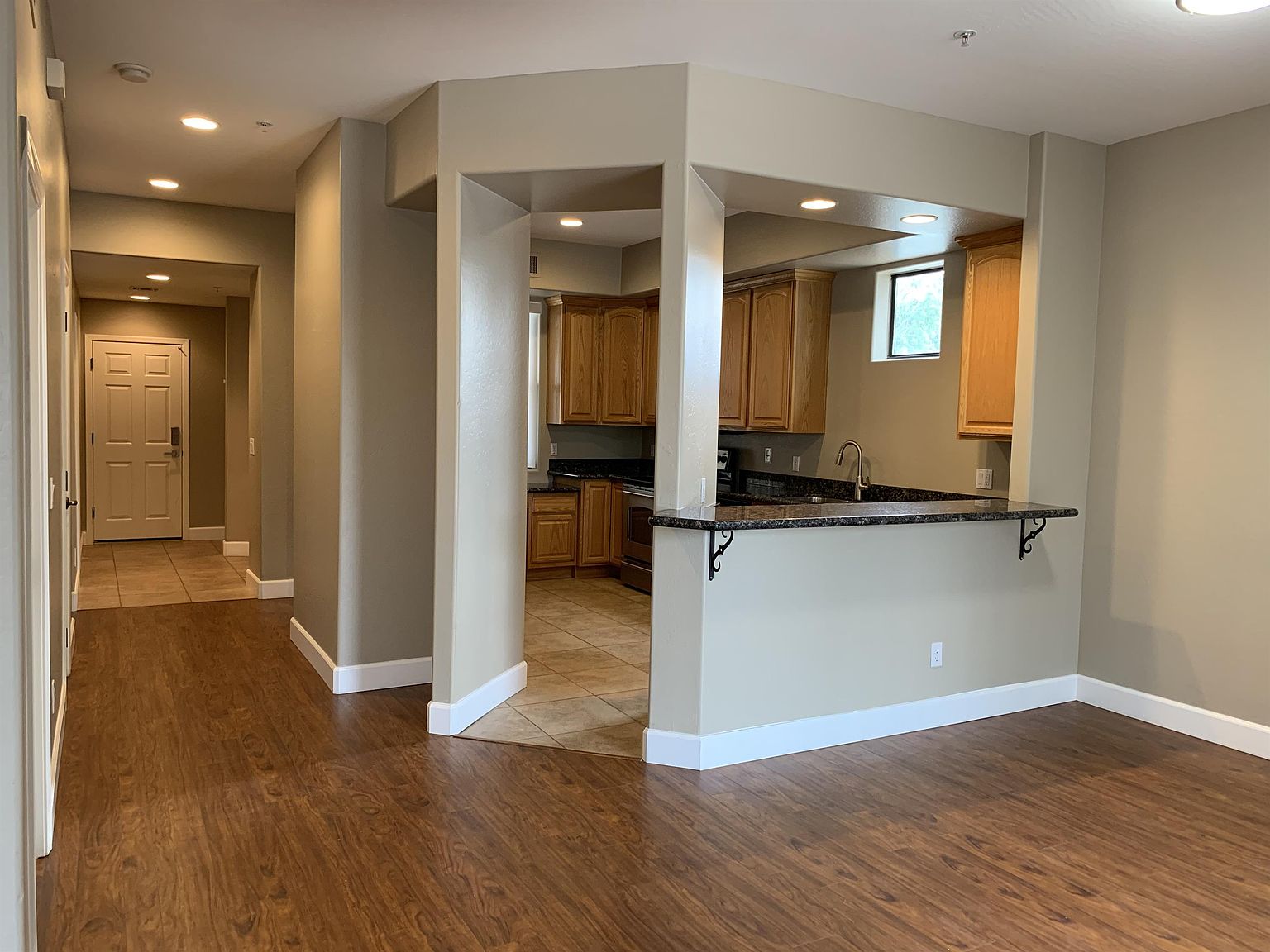 13616 N Hamilton Drive photo 2
