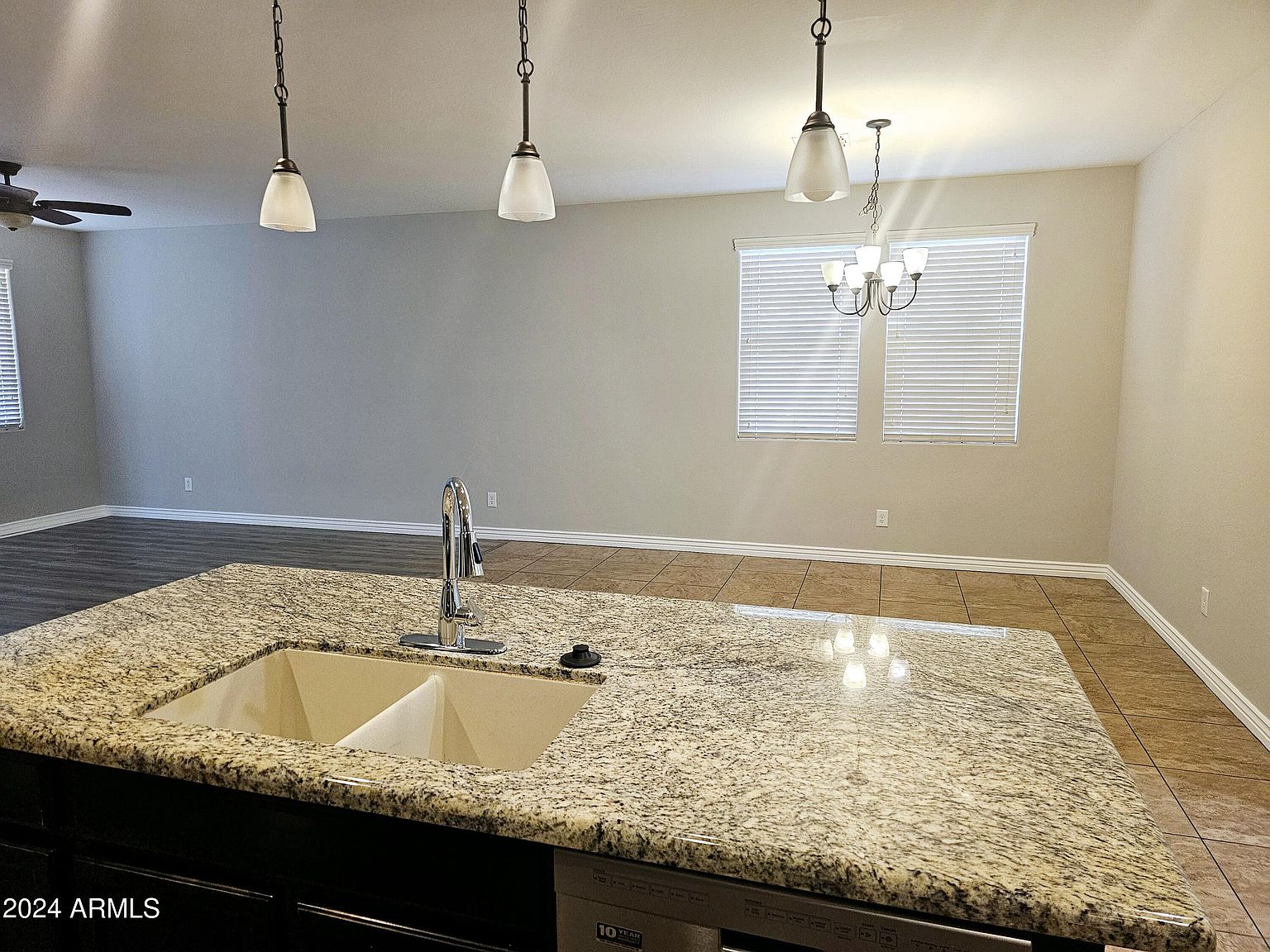 27284 N Skipping Rock Rd Peoria, AZ 85383 photo 3