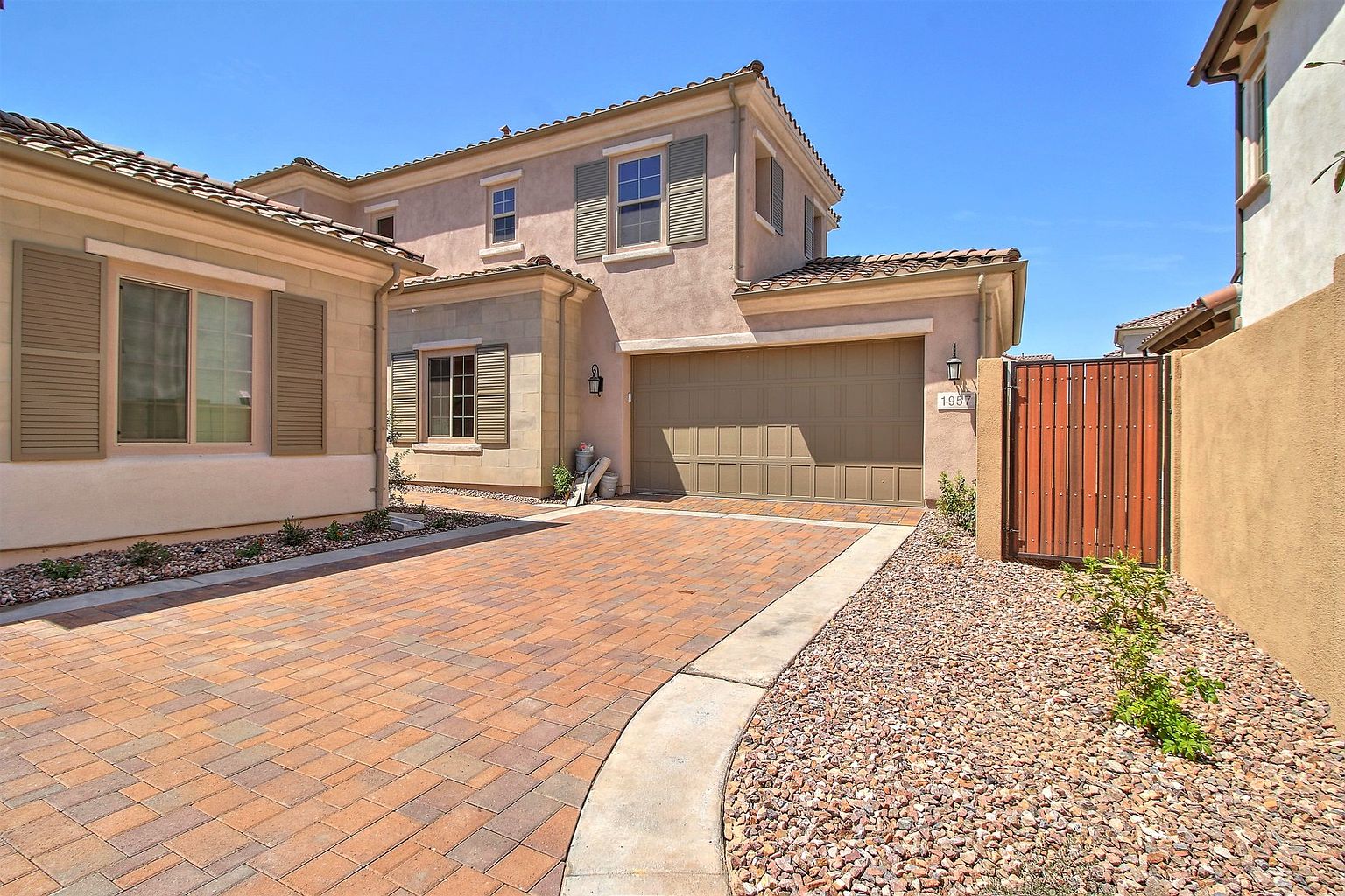 1957 W Yellowstone Way Chandler, AZ 85248 photo 2