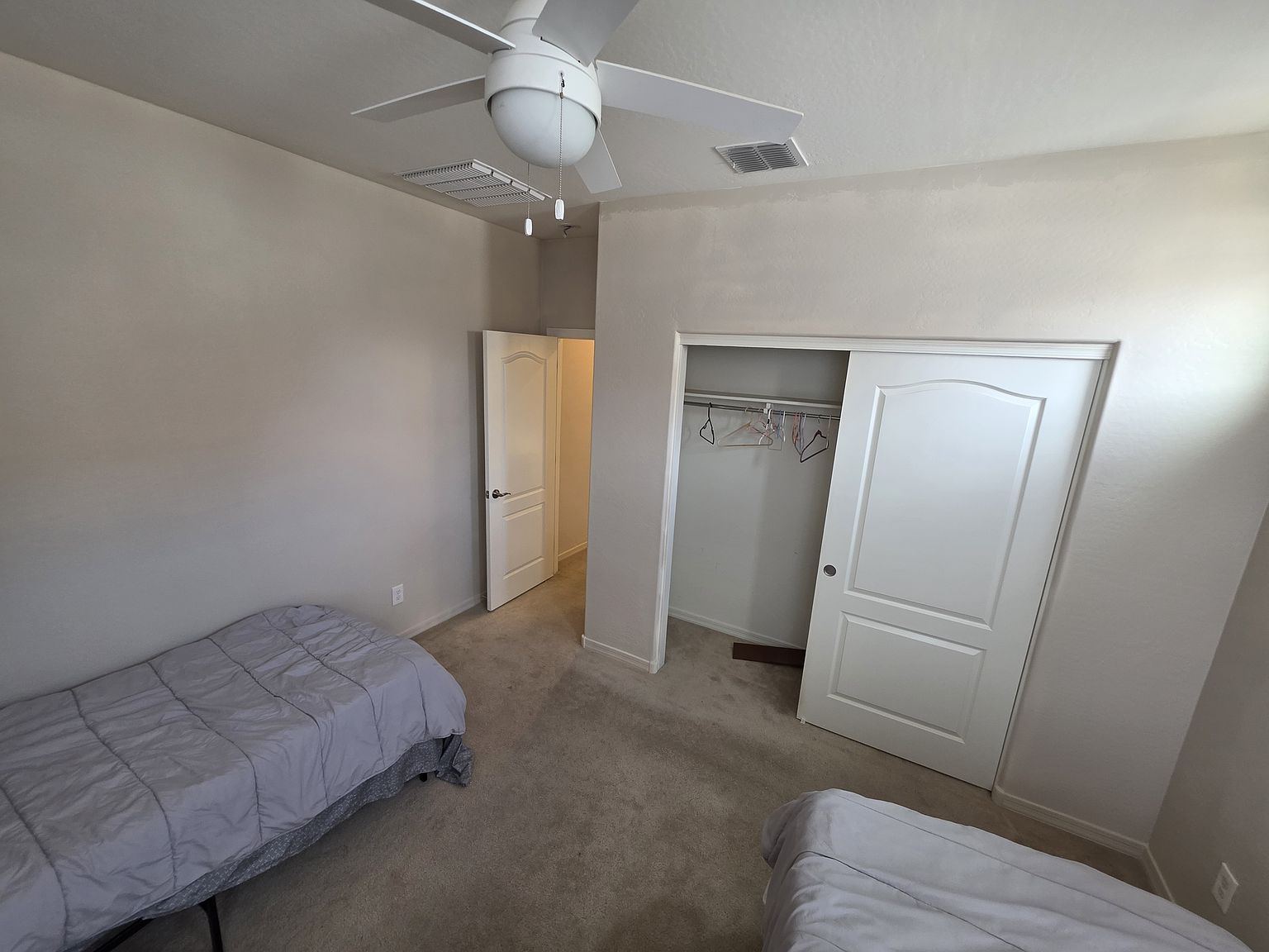 4226 E Pony Ln photo 4