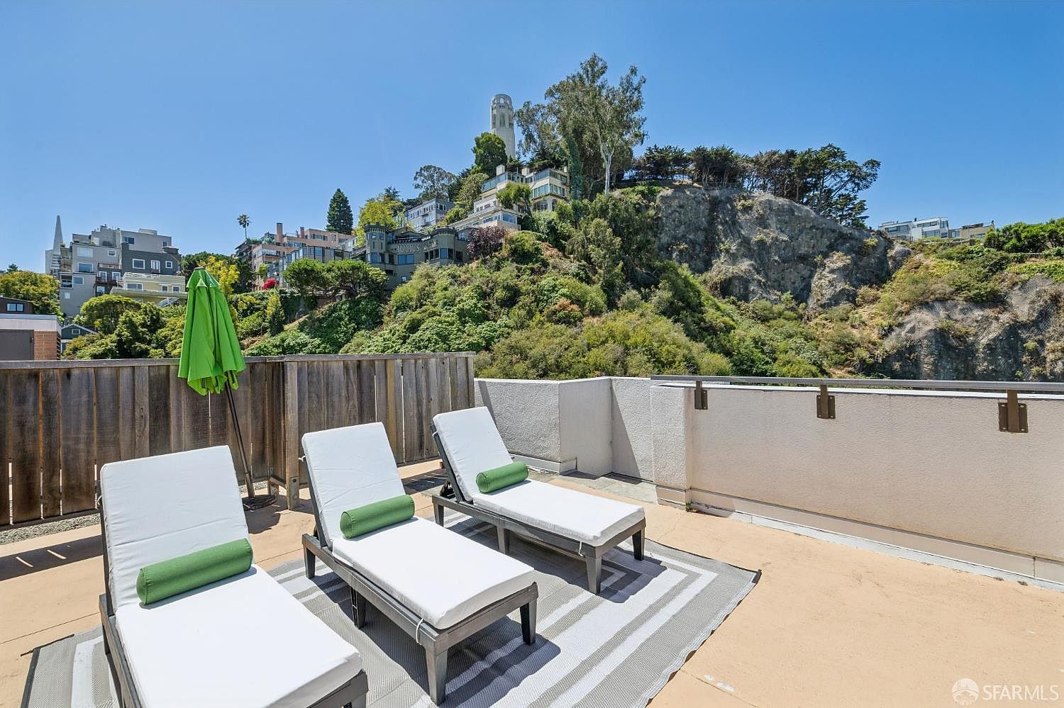 101 Lombard St photo 2