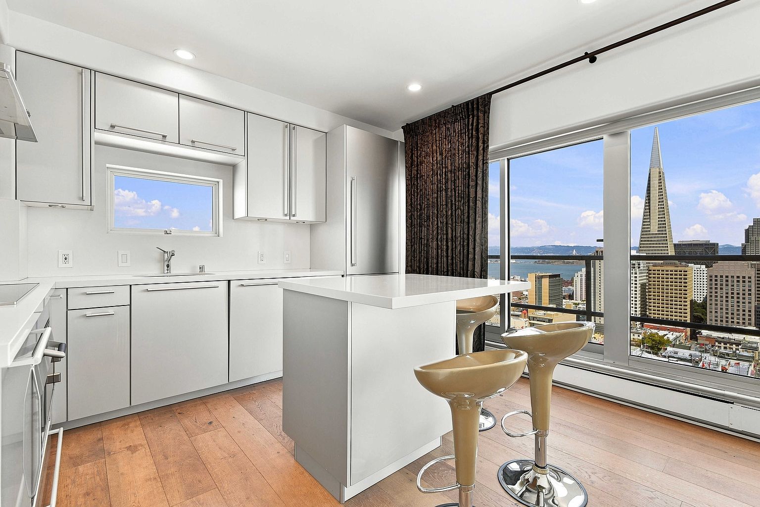 30 Miller Pl photo 4