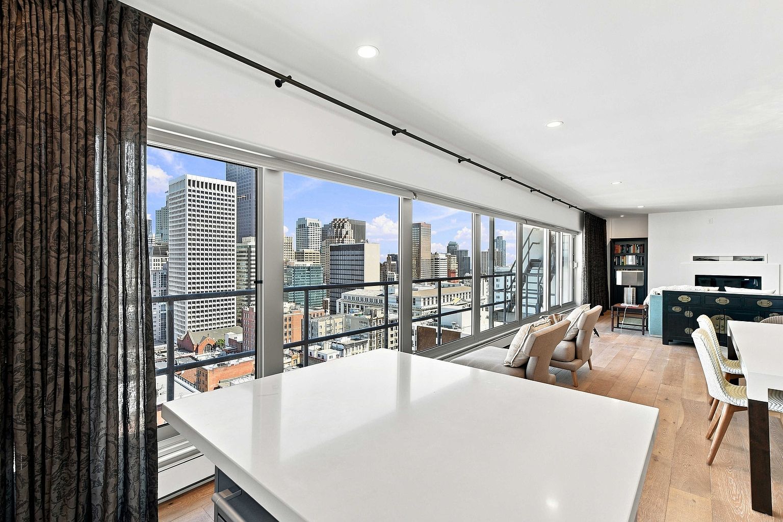 30 Miller Pl photo 2