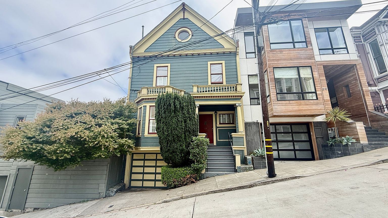 33 Lloyd St photo 2