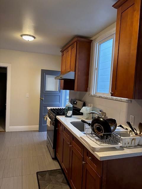1362 35th Ave photo 3