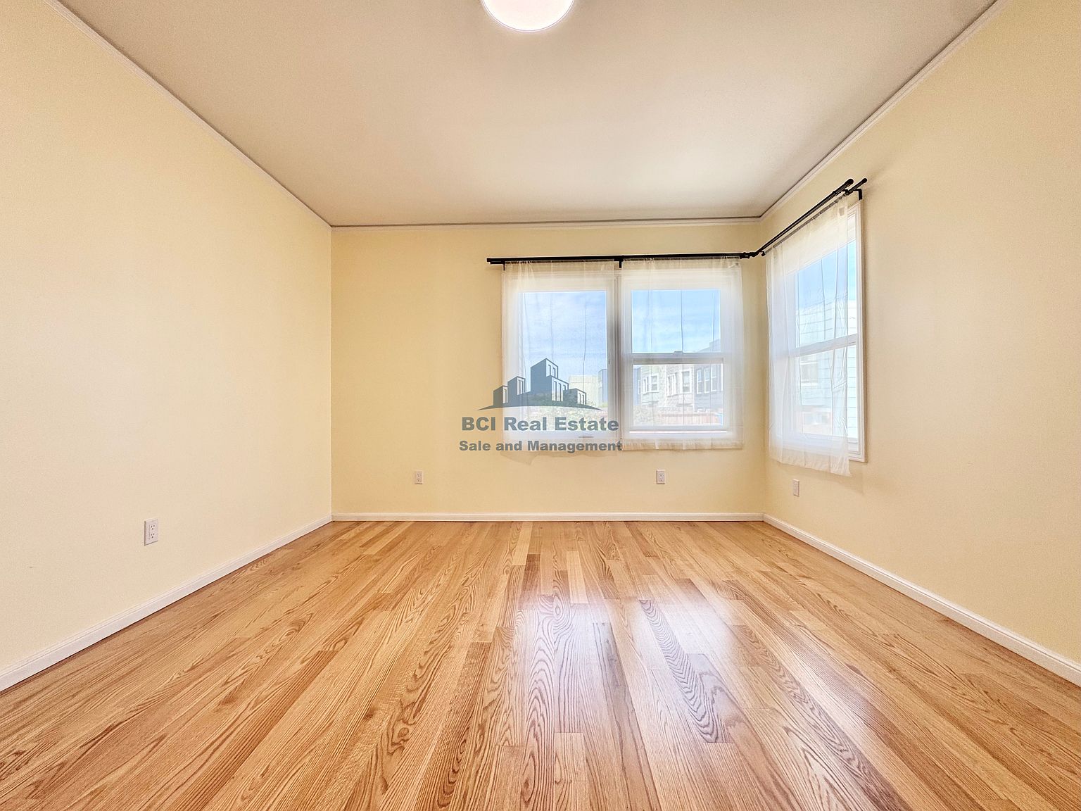 3724 Lawton St photo 5