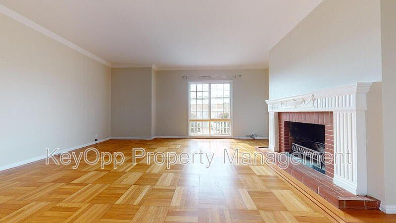 1782 35th Ave photo 5