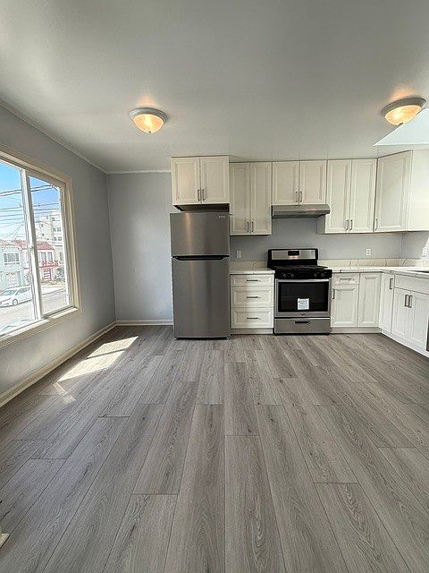 1854 44th Ave photo 5