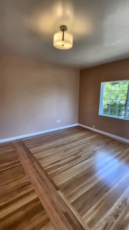 2718 39th Ave photo 2