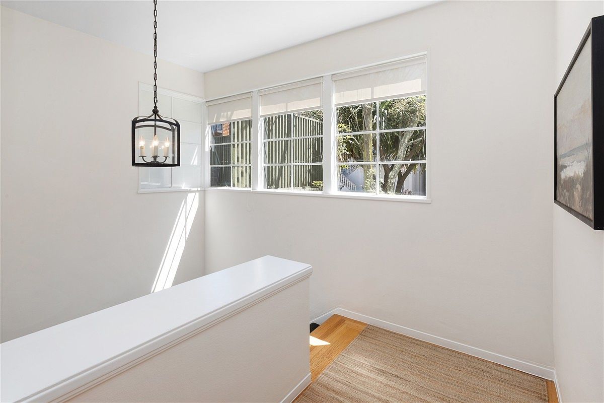 180 Saint Germain Ave photo 5
