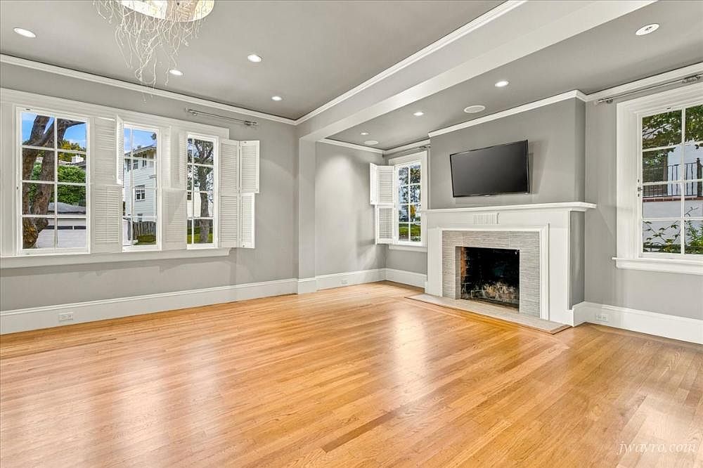 80 Terrace Dr photo 4