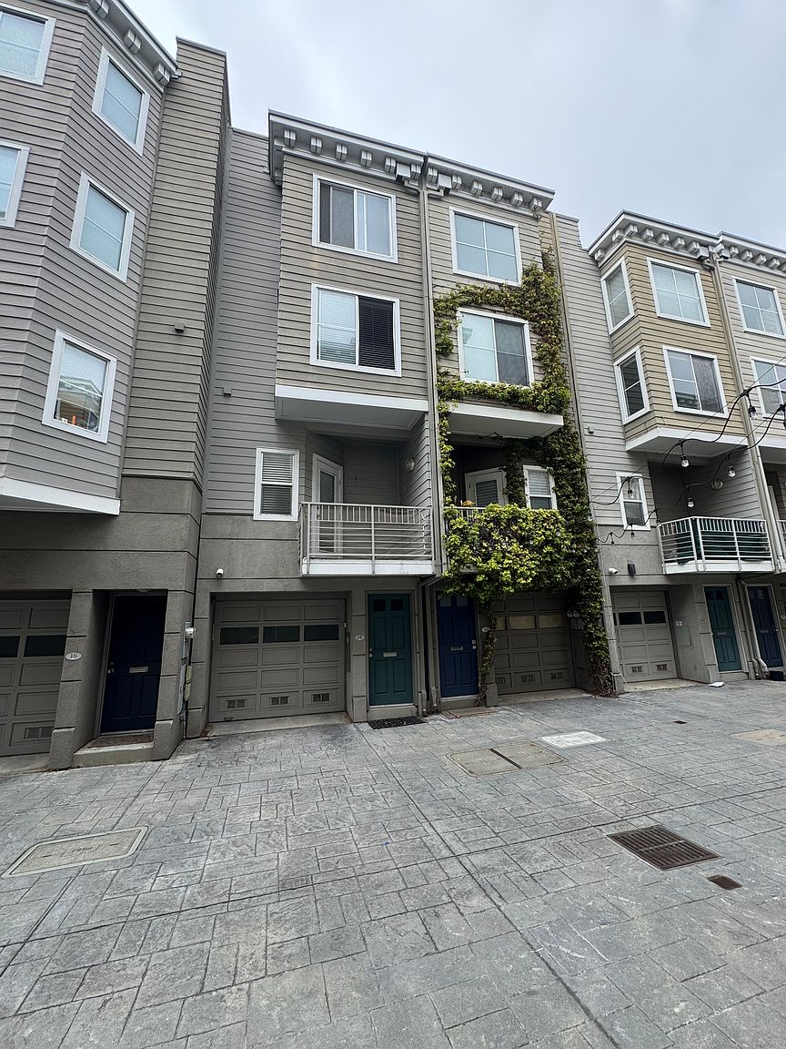 Townhouses on Scott Aly · San Francisco photo 2