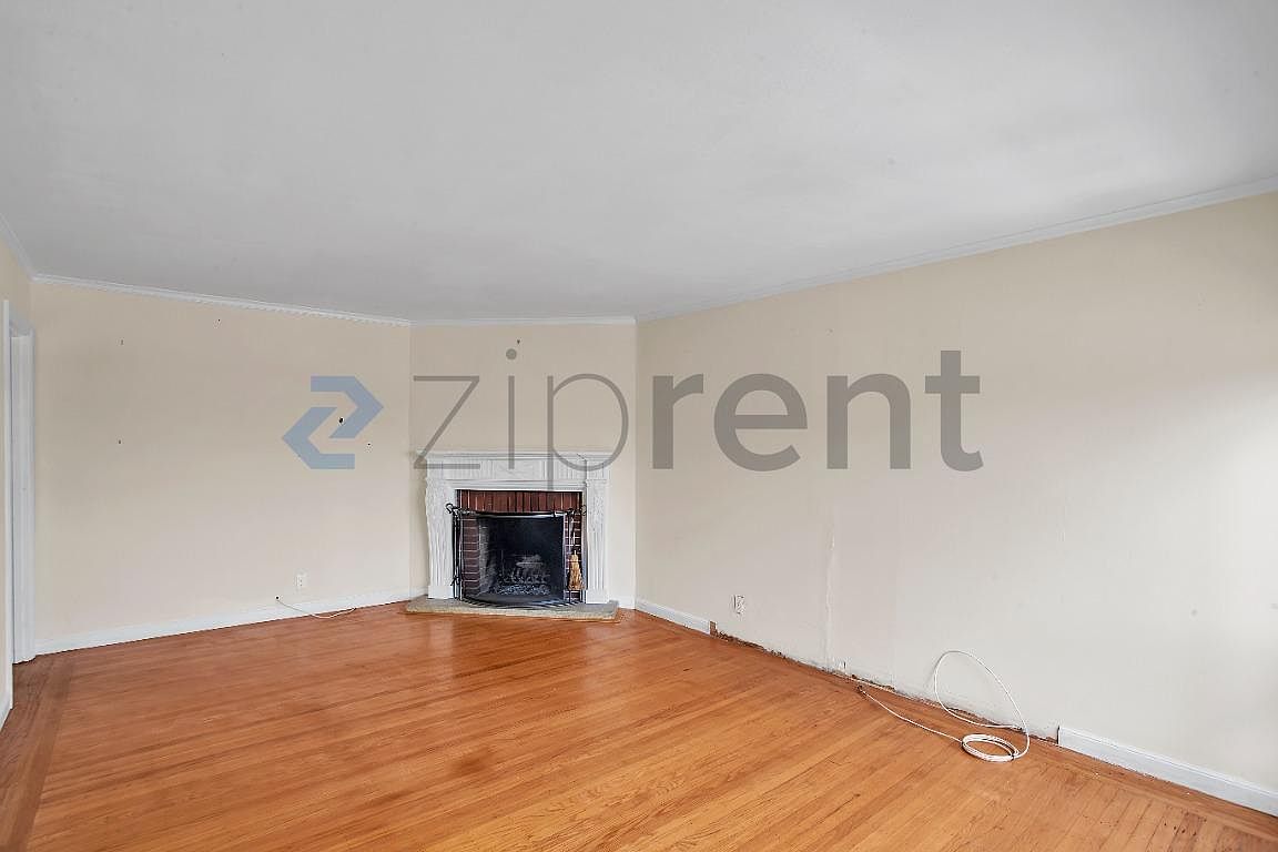 1551 Innes Ave photo 2