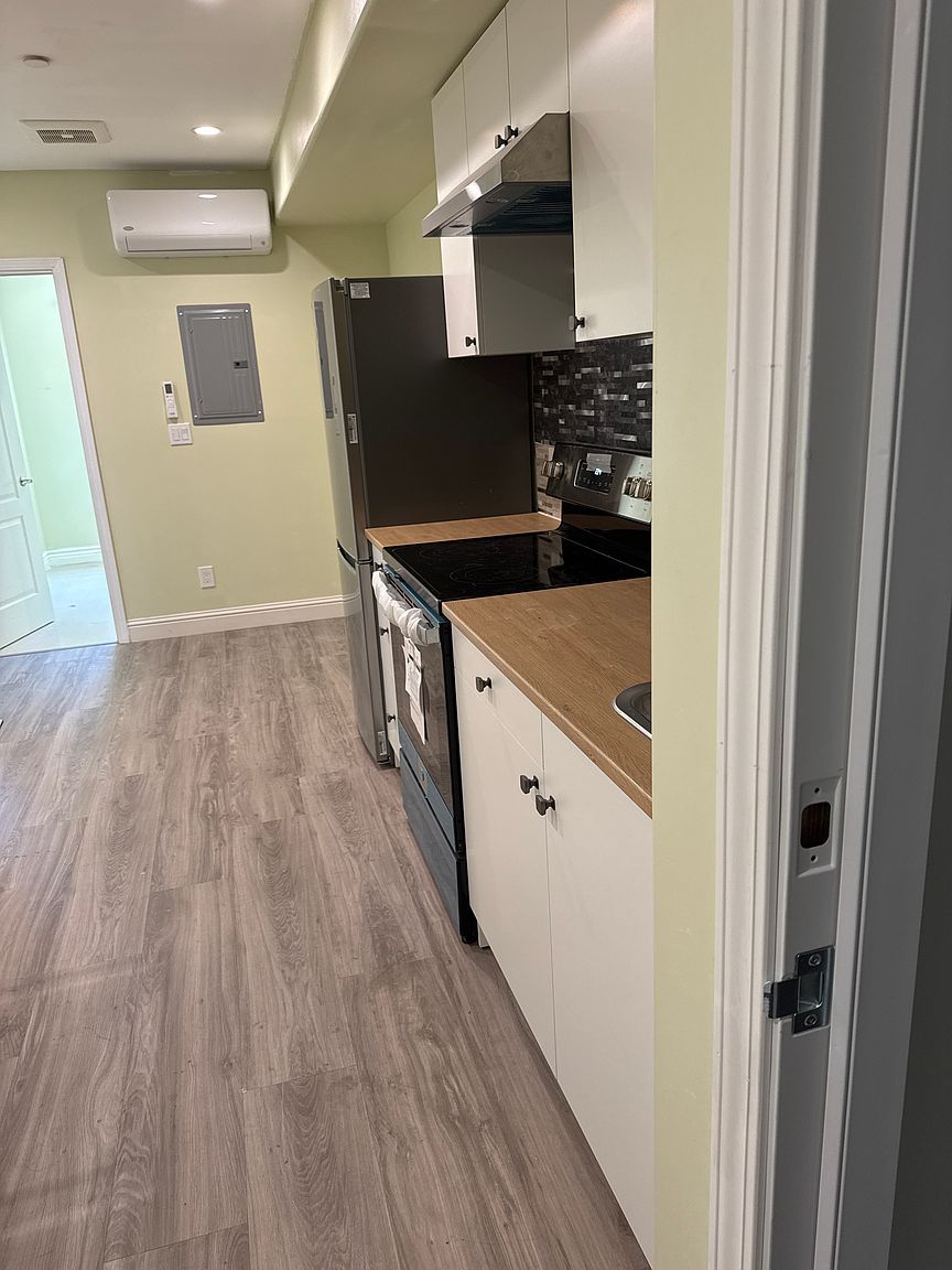 2BR/1BA Apartment on Sweeny St · San Francisco photo 5