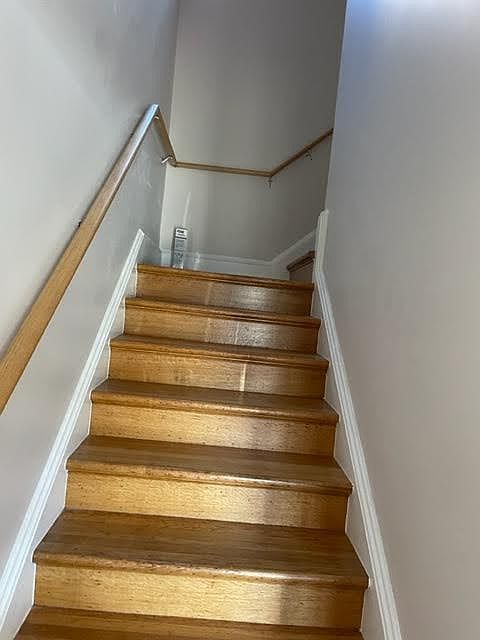 146 Ashton Ave photo 3
