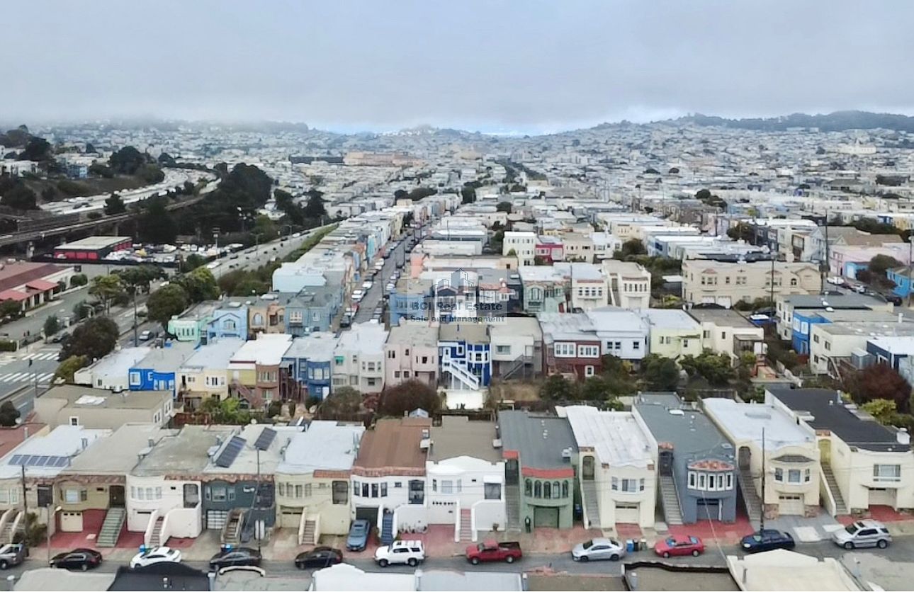Houses on Laura St · Daly City
