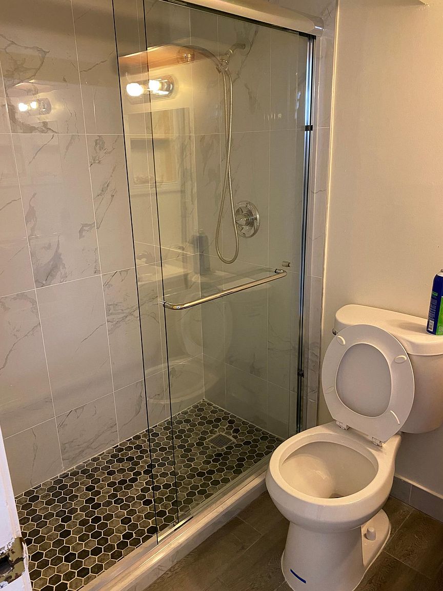 190 Saint Charles Ave photo 5
