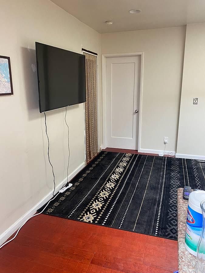 66 Liebig St photo 2