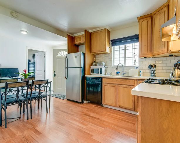 40 Niantic Ave photo 2