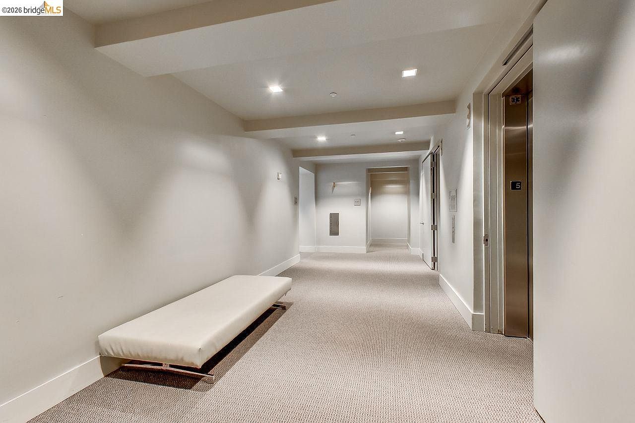 Unit 313 photo 5
