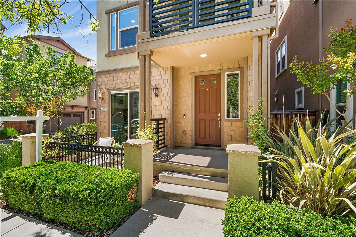 2707 Hollingbury Cmn photo 4