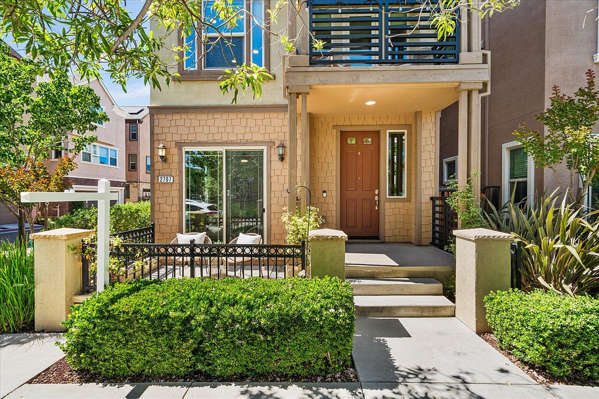 2707 Hollingbury Cmn photo 2