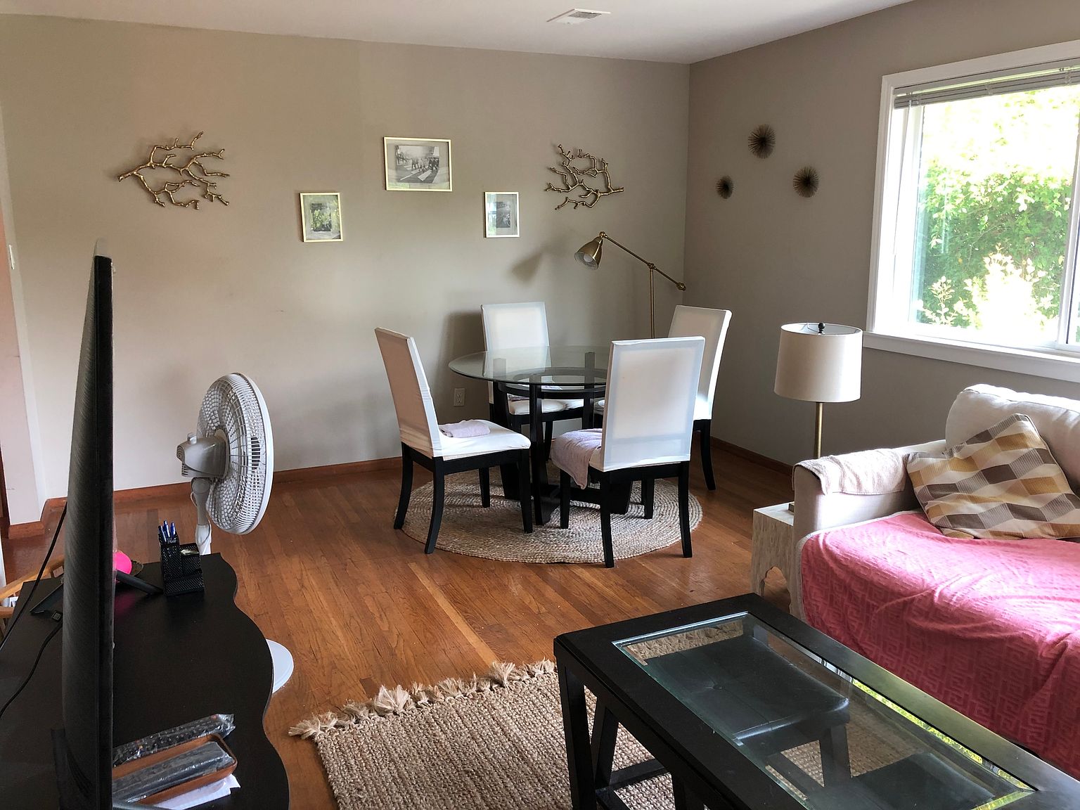 449 Hawthorne Ave photo 3