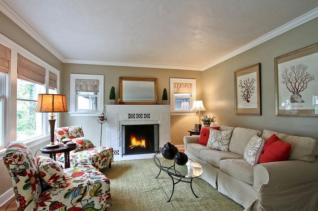 130 Seale Ave photo 2