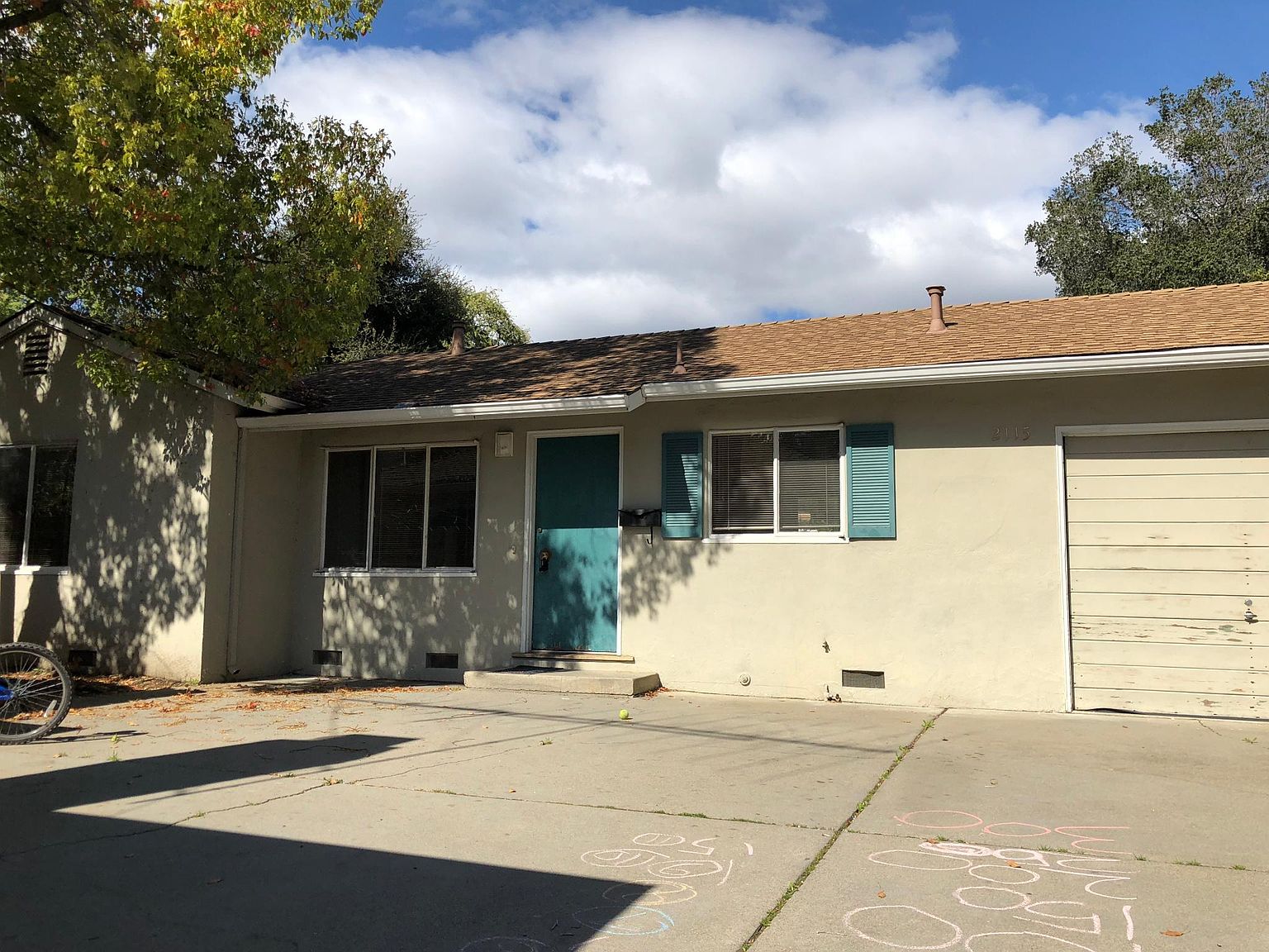 2115 Harvard St photo 2