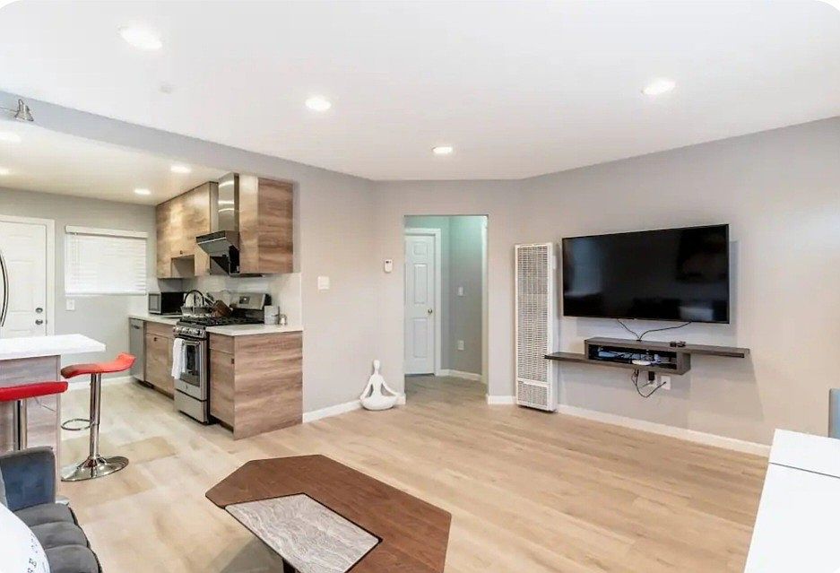 179 Fair Oaks Ave photo 3