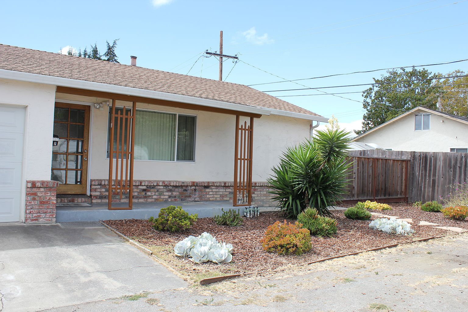 532 Piazza Dr photo 3
