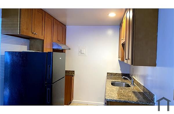 1152 Ayala Dr photo 4