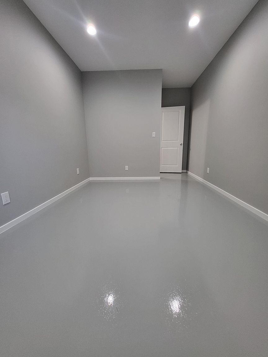419 E Julian St photo 5