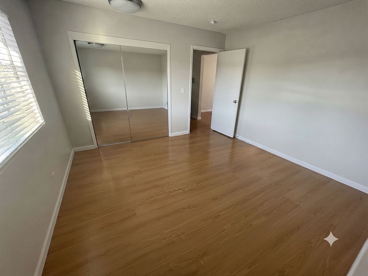 3685 Cape Cod Ct photo 4