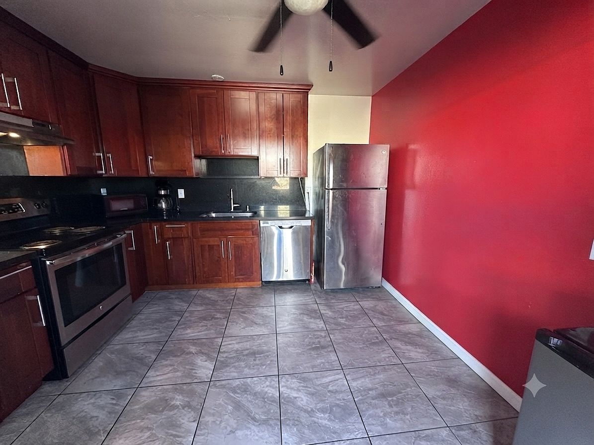 3685 Cape Cod Ct photo 3