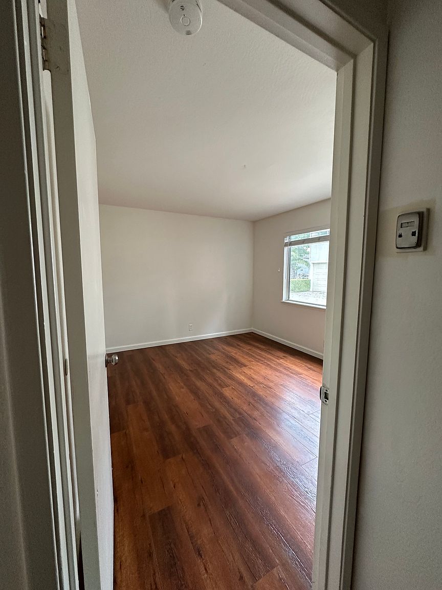 770 Opal Dr photo 5