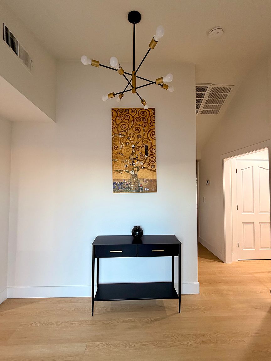 155 Harold Ave photo 2