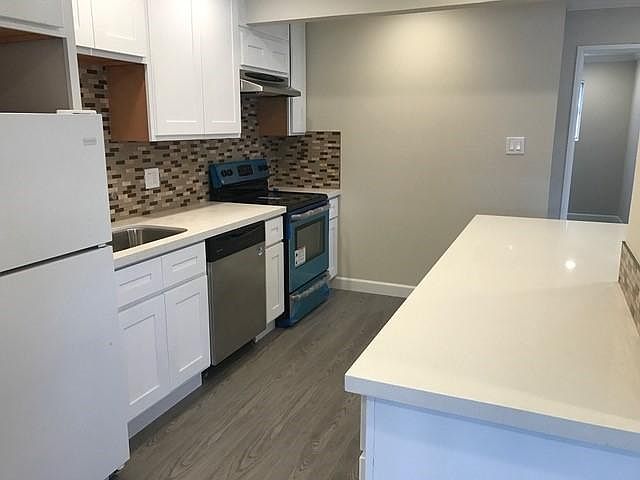 2BR/1BA Apartment on Sharmon Palms Ln · Campbell photo 5