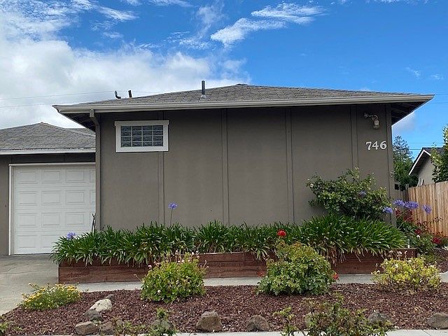 746 W Hacienda Ave photo 3