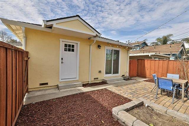 109 S 20th St photo 2