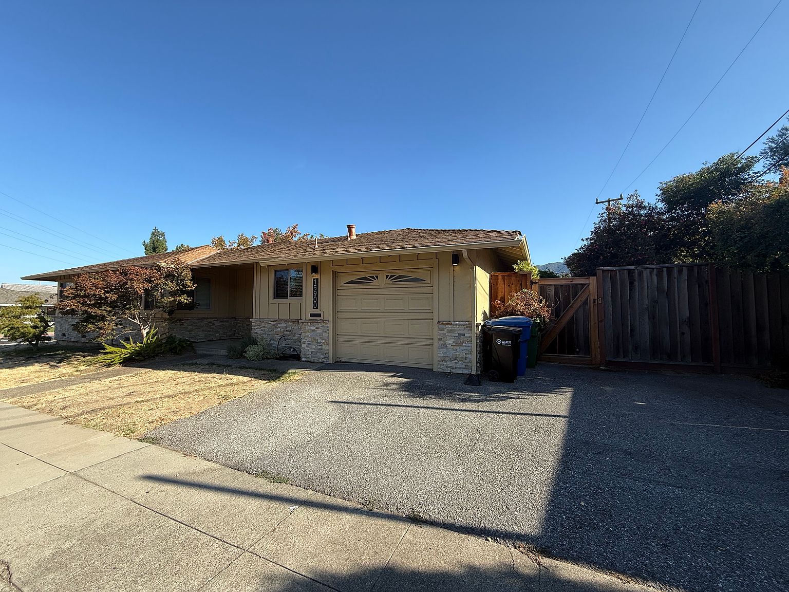 15900 Los Gatos Almaden Rd photo 2