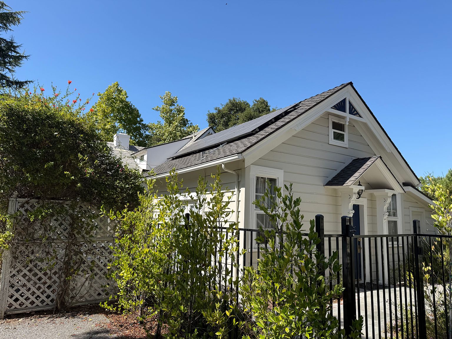 205 Los Gatos Blvd photo 2