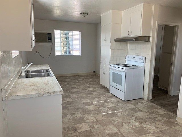 24365 S International Pkwy photo 4