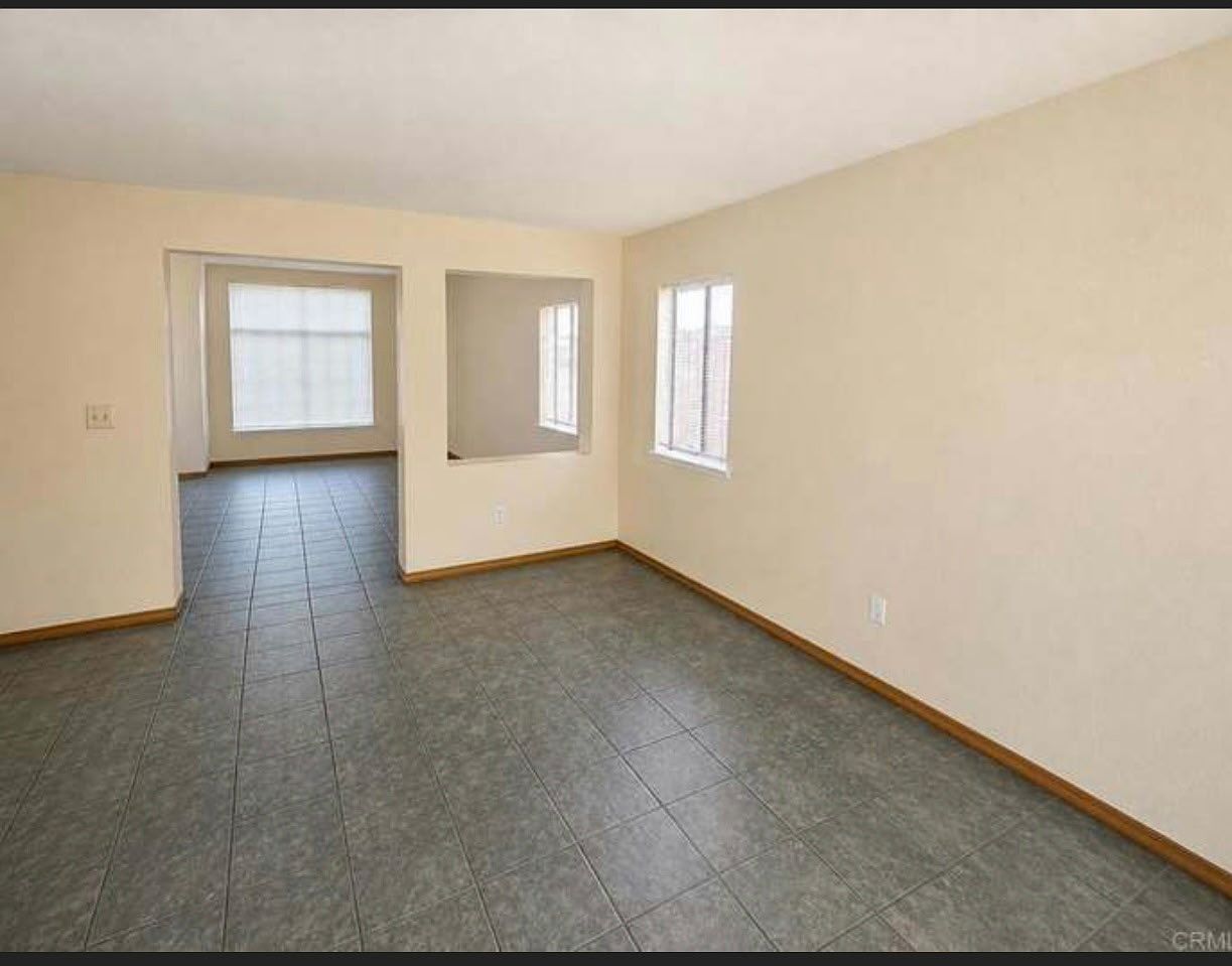 1880 Paradise Valley Ct photo 3