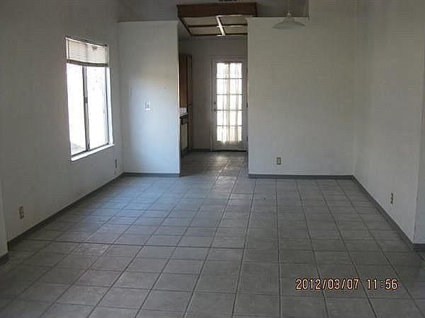 285 W Clover Rd photo 5