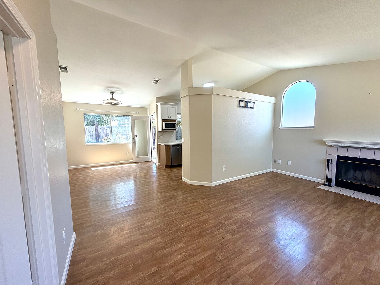 1770 Lavelle Smith Dr photo 5